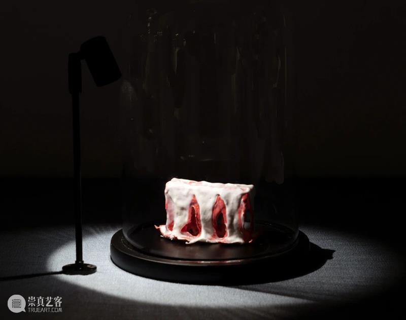 展览开放|“方力钧陶瓷”展在宋庄美术馆展出 宋庄美术馆 方力钧 陶瓷 展览 艺术 档案 宋庄美术馆二楼 南侧 展厅 作品 崇真艺客
