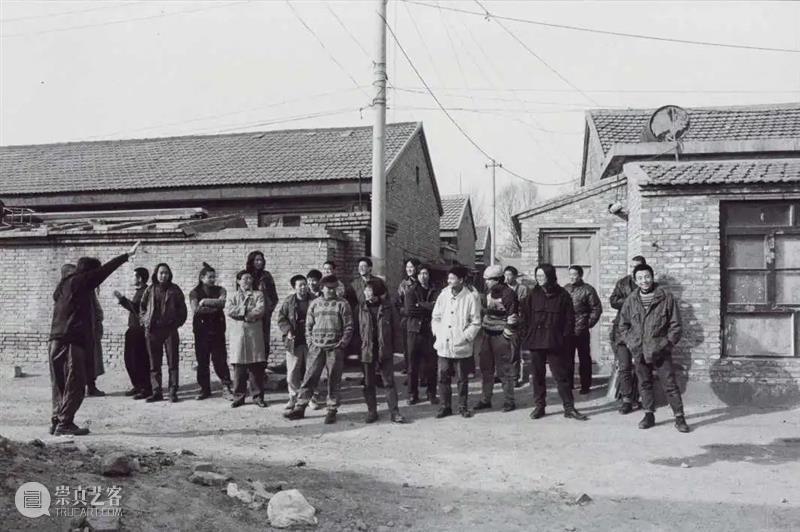 展览开放|“方力钧陶瓷”展在宋庄美术馆展出 宋庄美术馆 方力钧 陶瓷 展览 艺术 档案 宋庄美术馆二楼 南侧 展厅 作品 崇真艺客