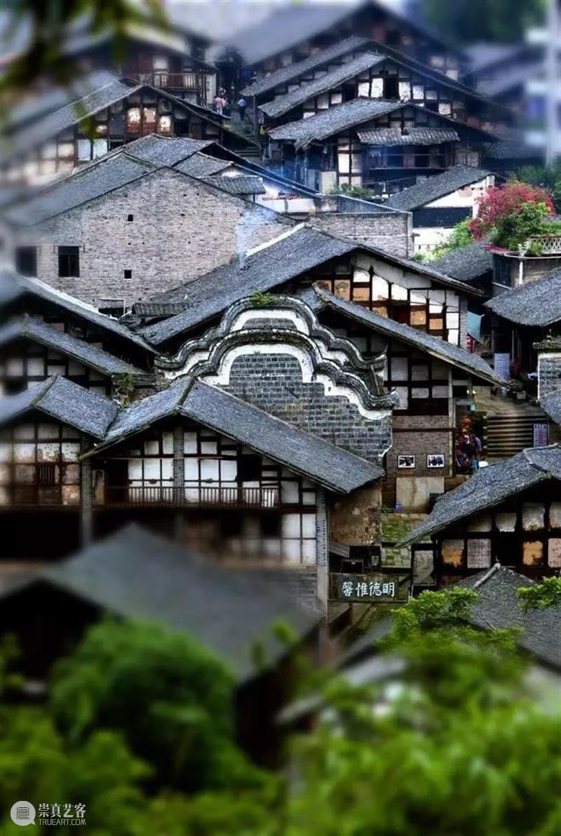 建筑丨站在屋顶看中国，真美！ 屋顶 中国 建筑 上方 中国舞台美术学会 右上 星标 本文 国学 精粹 崇真艺客