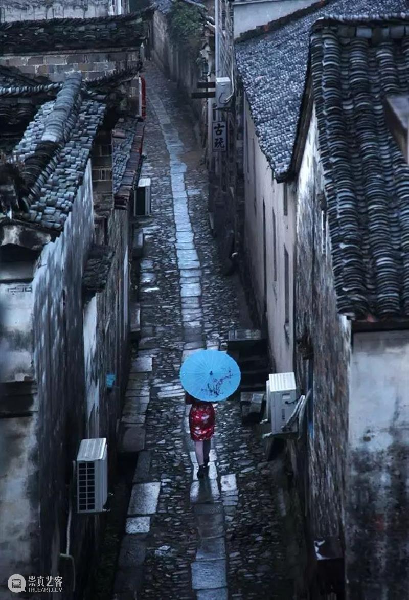 建筑丨站在屋顶看中国，真美！ 屋顶 中国 建筑 上方 中国舞台美术学会 右上 星标 本文 国学 精粹 崇真艺客
