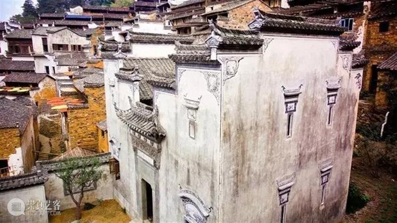 建筑丨站在屋顶看中国，真美！ 屋顶 中国 建筑 上方 中国舞台美术学会 右上 星标 本文 国学 精粹 崇真艺客