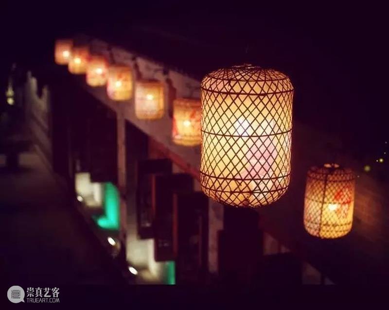 建筑丨站在屋顶看中国，真美！ 屋顶 中国 建筑 上方 中国舞台美术学会 右上 星标 本文 国学 精粹 崇真艺客