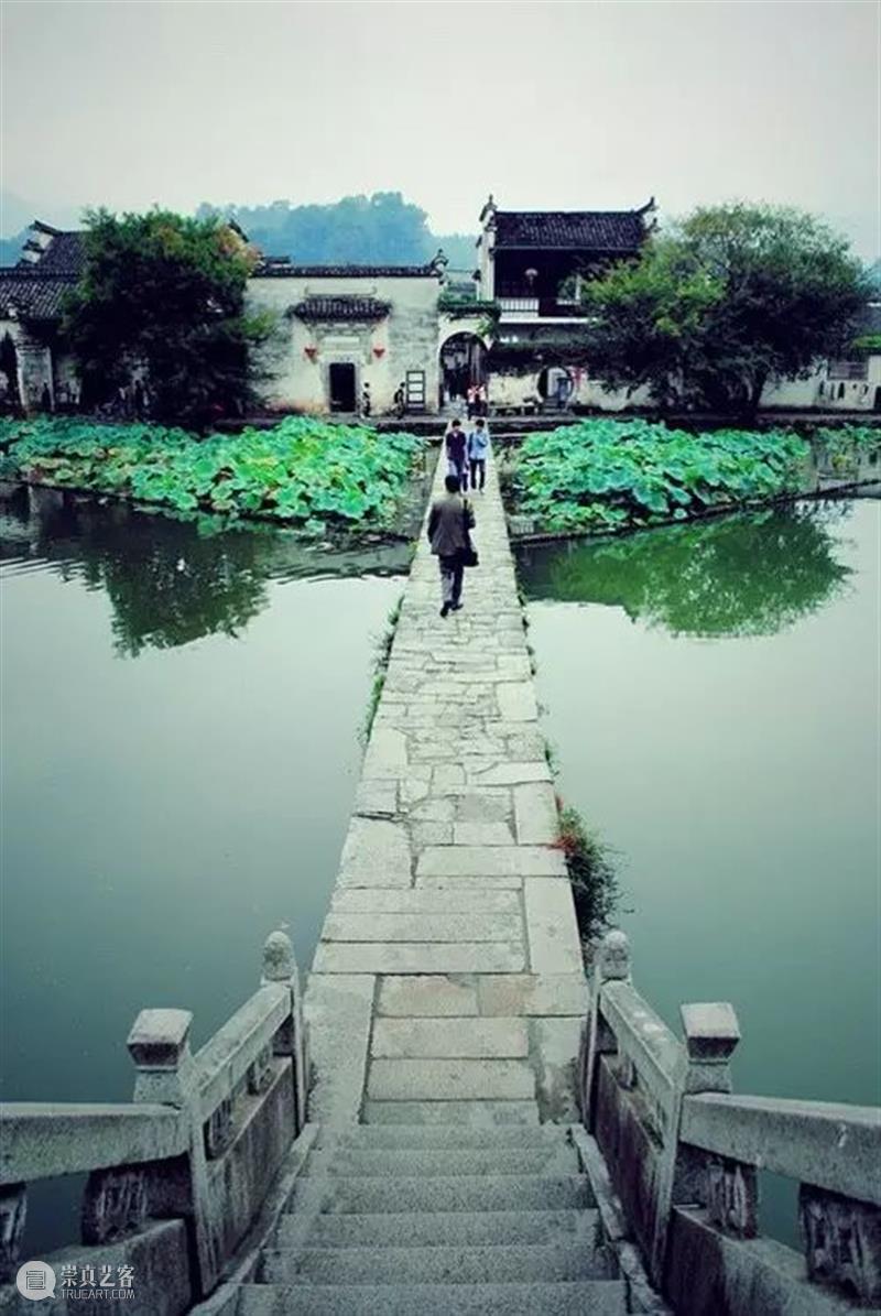 建筑丨站在屋顶看中国，真美！ 屋顶 中国 建筑 上方 中国舞台美术学会 右上 星标 本文 国学 精粹 崇真艺客