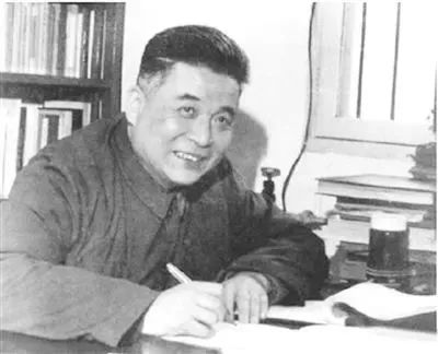 中国画学根本之法，工夫全在练字上 中国 画学 工夫 邓以蛰 安徽 怀宁 书法家 篆刻家 邓石如 五世孙 崇真艺客