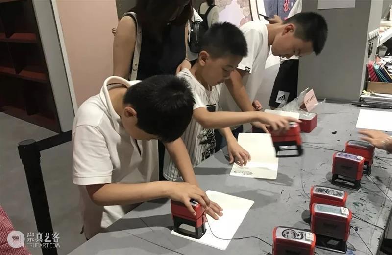 走!去虹桥机场品“乌金千秋照——徽墨专题展” 乌金 千秋 徽墨 专题展 虹桥机场 乌金千秋照——徽墨专题展 别后 徐汇艺术馆 期间 中国文化和旅游部 崇真艺客