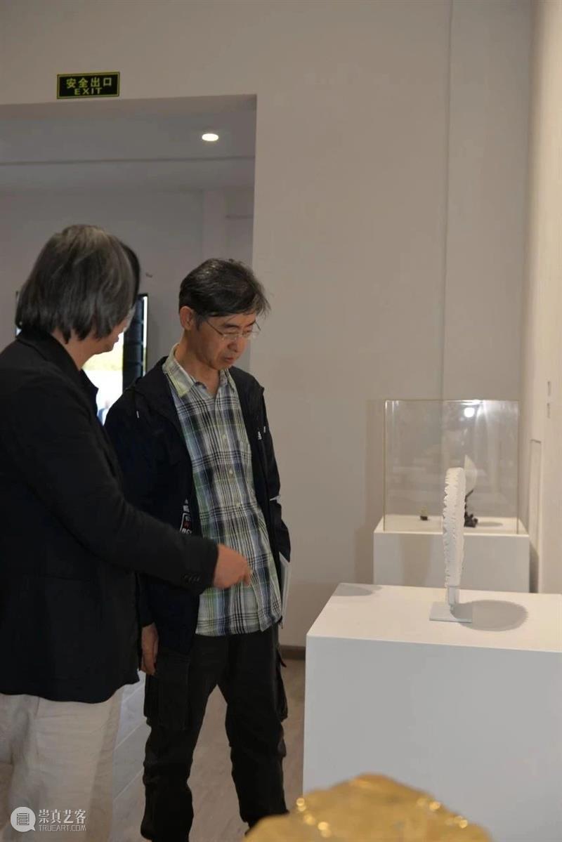 艺术家-马克·罗素德｜相遇·上海当代陶瓷实验艺术展 上海 陶瓷 艺术展 艺术家 马克 罗素德 相遇 美术馆 罗素 个人 崇真艺客