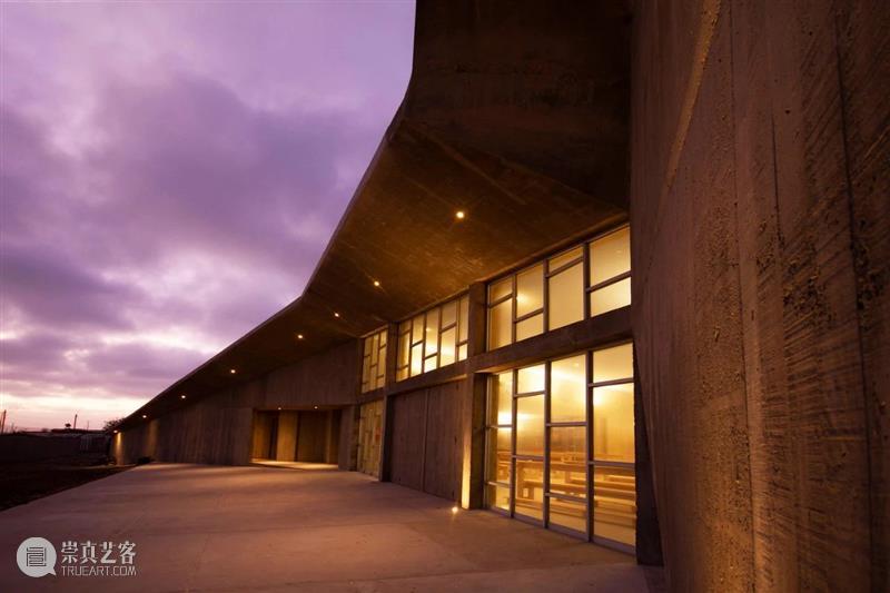 倾斜平面，智利海角天主教堂 / Domenico Albasini Santander - MJA Arquitectura 智利 平面 海角 天主教堂 Tomás Villegas 天主教教堂 科金博 地区 阿塔卡马沙漠 崇真艺客