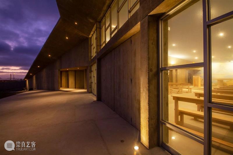 倾斜平面，智利海角天主教堂 / Domenico Albasini Santander - MJA Arquitectura 智利 平面 海角 天主教堂 Tomás Villegas 天主教教堂 科金博 地区 阿塔卡马沙漠 崇真艺客