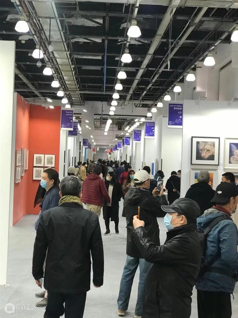 赶本年度最后一场艺术盛典，2020（第24届）上海艺博会藏家预展今晚揭幕！ 艺术 盛典 上海艺博会藏家预展 盛会 上海艺博会 上海文化发展基金会 上海艺博会国际展览有限公司 上海艺术博览会藏家 现场 人潮 崇真艺客