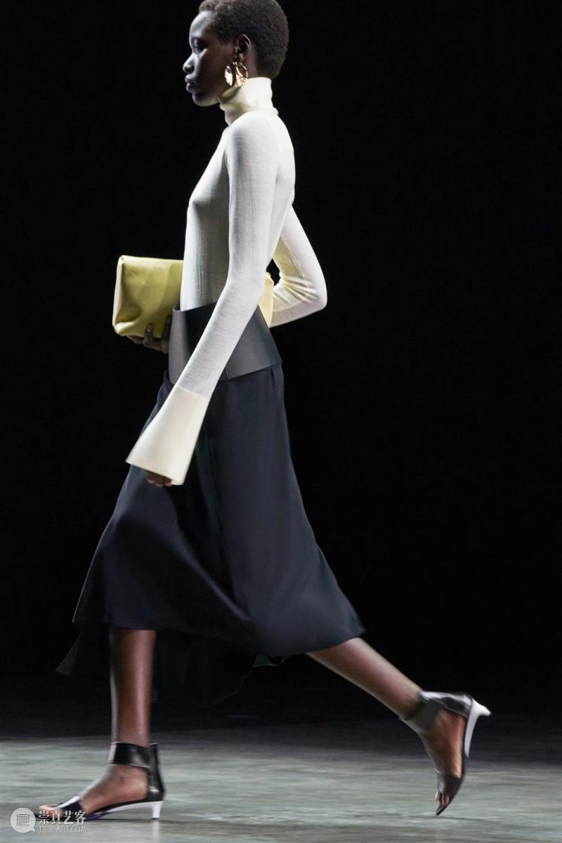 【IFA-时尚资讯】Jil Sander |浑然天成的平衡极简 Sander 极简 IFA 资讯 时尚 规则 德国 汉堡 纺织品 工程学 崇真艺客