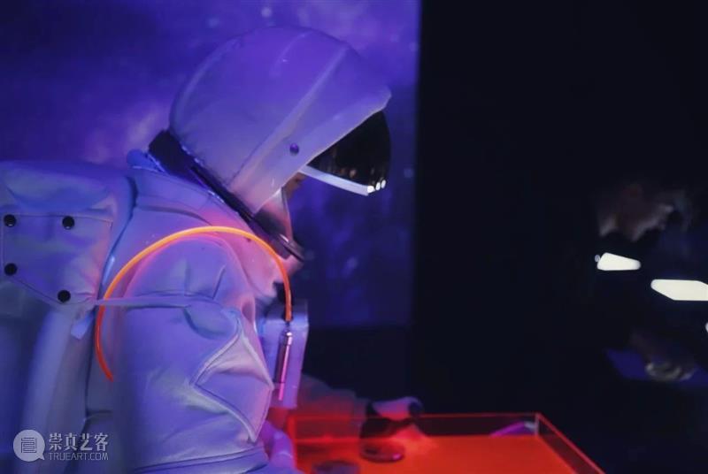 长10米的弧形投影幕墙+LED板，在宇宙边界品尝美食 视频资讯 数艺网 边界 弧形 幕墙 宇宙 LED板 美食 太空 晚餐 Planetopia 行星 崇真艺客