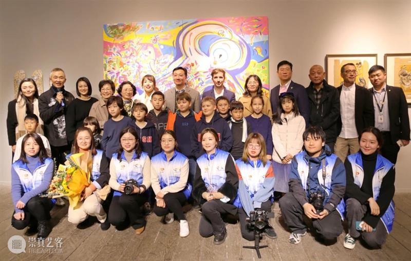 艺术家施政携手“来自星星的孩子们”,涂鸦展览温暖启幕! 星星 启幕 艺术家 孩子们 艺术展 八号桥 艺术 空间 上海美协 顾问 崇真艺客