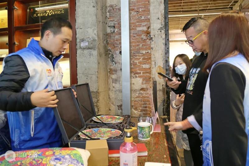 艺术家施政携手“来自星星的孩子们”,涂鸦展览温暖启幕! 星星 启幕 艺术家 孩子们 艺术展 八号桥 艺术 空间 上海美协 顾问 崇真艺客