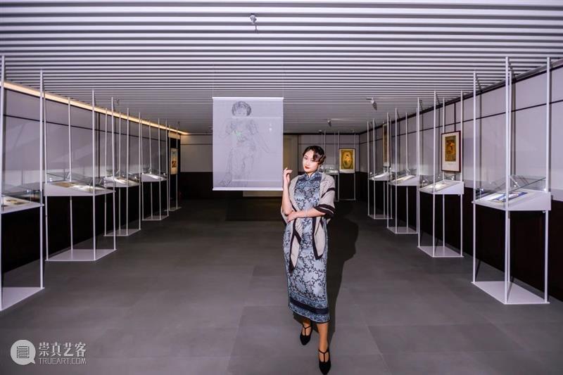 震旦博物馆【民·潮】特展 | 展览现场还能这样拍！ 现场 震旦博物馆 官方 指南 月份 画稿 时尚 潮流 张信哲 原稿 崇真艺客
