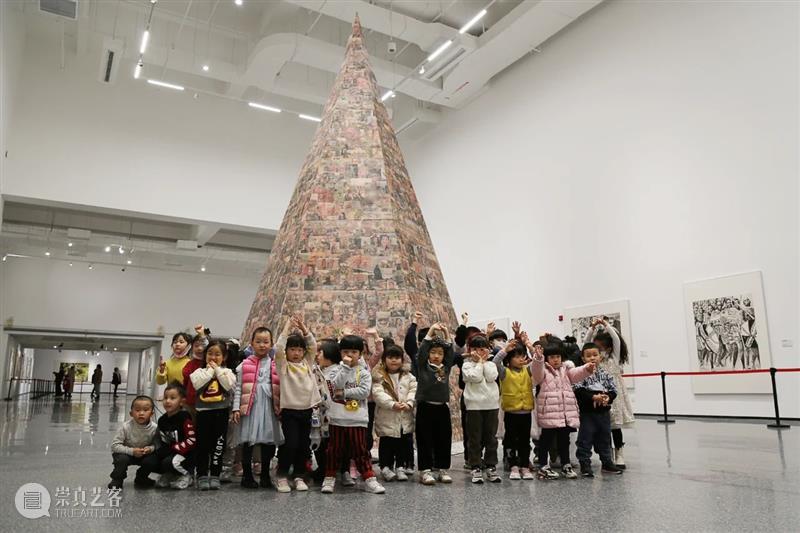 公共教育|西安市灞桥区爱上幼儿园参观王西京2020艺术展 王西京 艺术展 西安市灞桥区爱上幼儿园 先生 中外 现实主义 人物画 中国 画坛 时代 崇真艺客