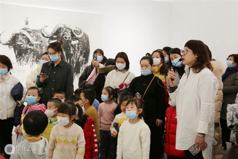 公共教育|西安市灞桥区爱上幼儿园参观王西京2020艺术展 王西京 艺术展 西安市灞桥区爱上幼儿园 先生 中外 现实主义 人物画 中国 画坛 时代 崇真艺客