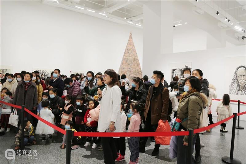 公共教育|西安市灞桥区爱上幼儿园参观王西京2020艺术展 王西京 艺术展 西安市灞桥区爱上幼儿园 先生 中外 现实主义 人物画 中国 画坛 时代 崇真艺客