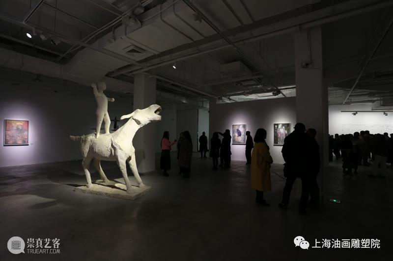 【上海油雕院 l 展览】“玩具国——袁侃作品展”今日开幕 玩具国 袁侃 作品展 上海 上方 上海油画雕塑院 活动 资讯 上海油画雕塑院美术馆 帷幕 崇真艺客