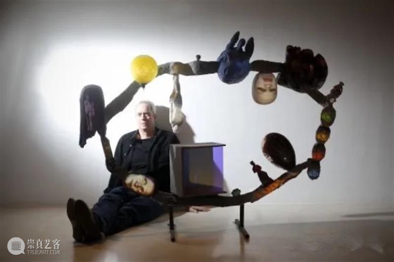 分享丨分割、变形的人脸，让他的多媒体作品独树一帜 多媒体 作品 人脸 Oursler 英国 摇滚 歌手 Bowie 大卫·鲍伊 歌曲 崇真艺客