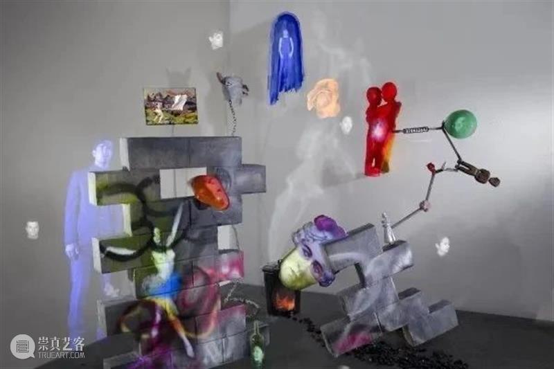 分享丨分割、变形的人脸，让他的多媒体作品独树一帜 多媒体 作品 人脸 Oursler 英国 摇滚 歌手 Bowie 大卫·鲍伊 歌曲 崇真艺客