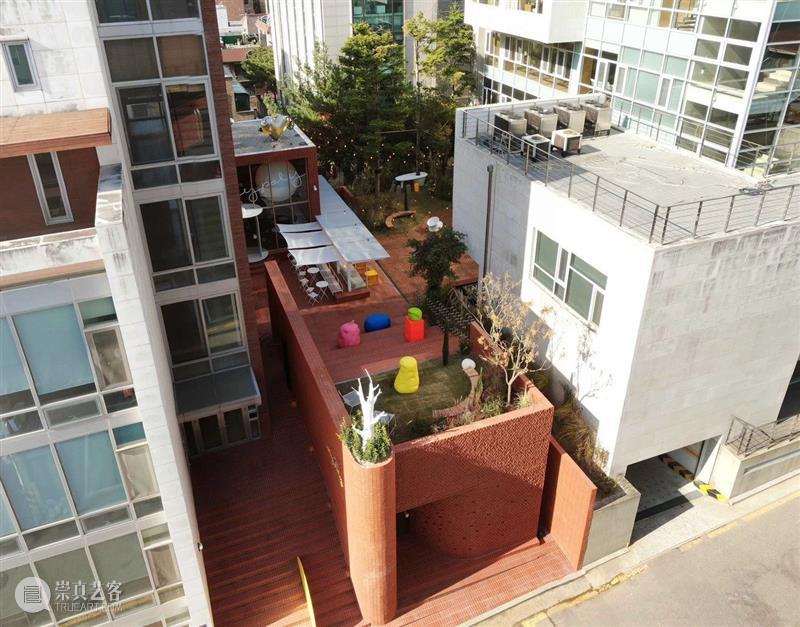 暖色小屋，Roly-Poly 创意餐厅 / studioVASE 餐厅 Poly studioVASE 创意 暖色 小屋 Roly woo jin 建筑 崇真艺客