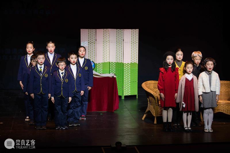 第二届上海市中小学生戏剧节昨晚闭幕 戏剧节 上海市 中小学生 上海话剧艺术中心 三楼 戏剧 沙龙 主题 背景板 演技 崇真艺客