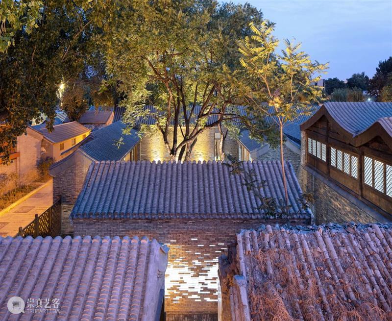 北京青云胡同戏剧天地，玻璃砖与残墙对话 / 原地建筑 青云胡同 原地 建筑 玻璃砖 戏剧 北京 天地 城市 空间 灵魂 崇真艺客