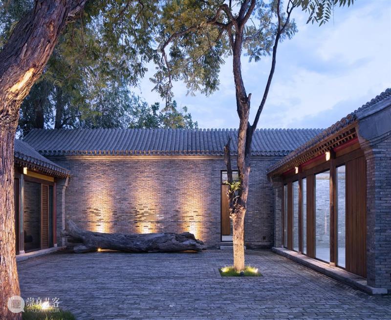 北京青云胡同戏剧天地，玻璃砖与残墙对话 / 原地建筑 青云胡同 原地 建筑 玻璃砖 戏剧 北京 天地 城市 空间 灵魂 崇真艺客