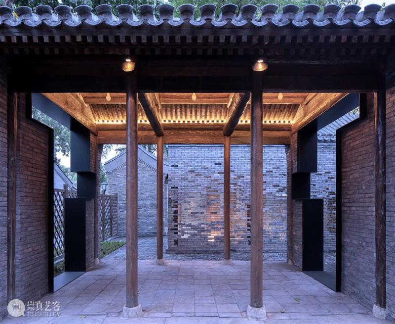 北京青云胡同戏剧天地，玻璃砖与残墙对话 / 原地建筑 青云胡同 原地 建筑 玻璃砖 戏剧 北京 天地 城市 空间 灵魂 崇真艺客