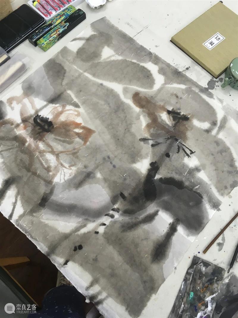 艺术家推介 | 物我——春申阡陌（二） 春申 艺术家 阡陌 闵行区美术家协会 时间 地点 上海市 闵行区 黎明路 美博美术馆 崇真艺客