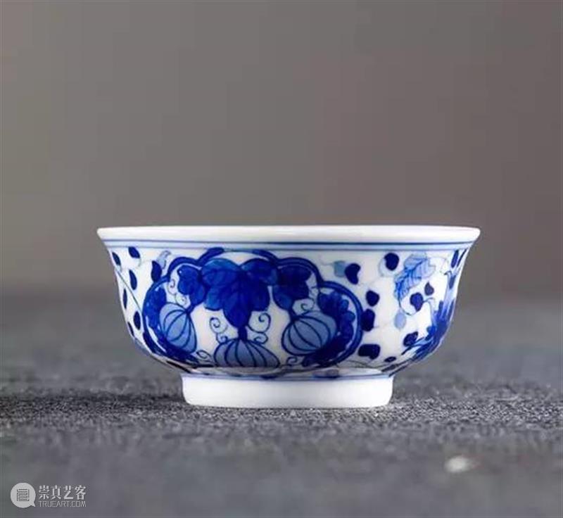古风丨青花瓷——色调单纯却有种无可描绘得绚丽 色调 古风丨青花瓷 上方 中国舞台美术学会 右上 星标 本文 陶瓷 zuitaoci 天青色 崇真艺客