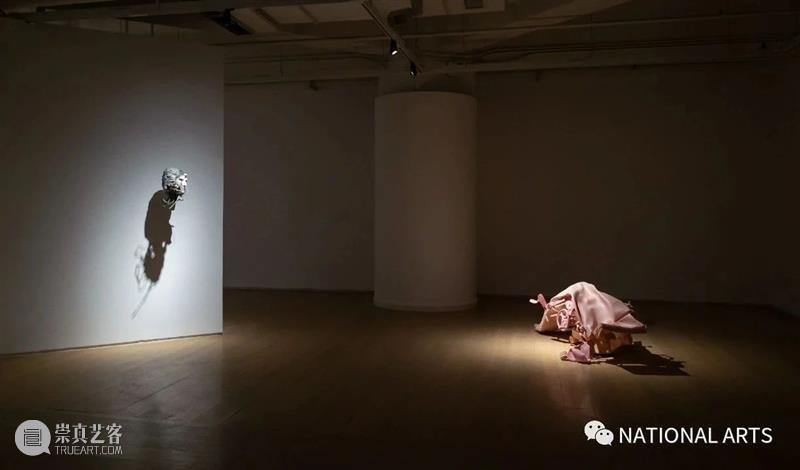国家美术·展讯丨出神：靳山与赵洋 靳山 赵洋 国家 美术 展讯 名称 时间 地点 昊美术馆 现场 崇真艺客