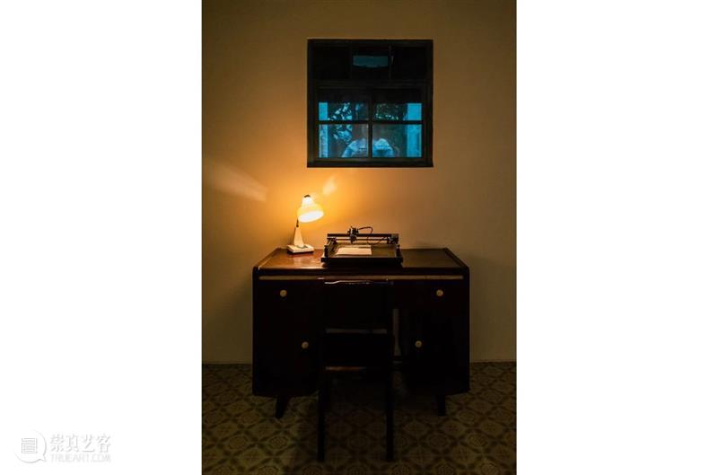 ≡ 娜布其、陶辉 | 群展“暗光” | 上海昊美术馆 昊美术馆 暗光 娜布其 陶辉 上海 群展 图片 Exhibition群展 GroupExhibition Noire 崇真艺客