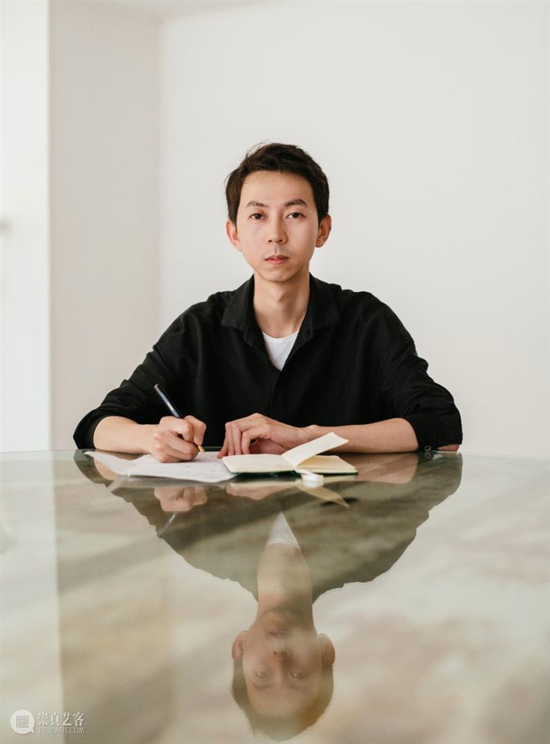 ≡ 娜布其、陶辉 | 群展“暗光” | 上海昊美术馆 昊美术馆 暗光 娜布其 陶辉 上海 群展 图片 Exhibition群展 GroupExhibition Noire 崇真艺客