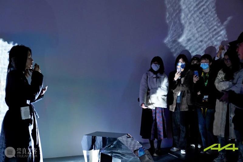 A4展览 | “附近的人”、“闪点”双展正式开幕&展览揭秘 视频资讯 A4am 附近 闪点 开幕式 视频 麓湖 A4美术馆 国际 艺术家 项目 yà 崇真艺客