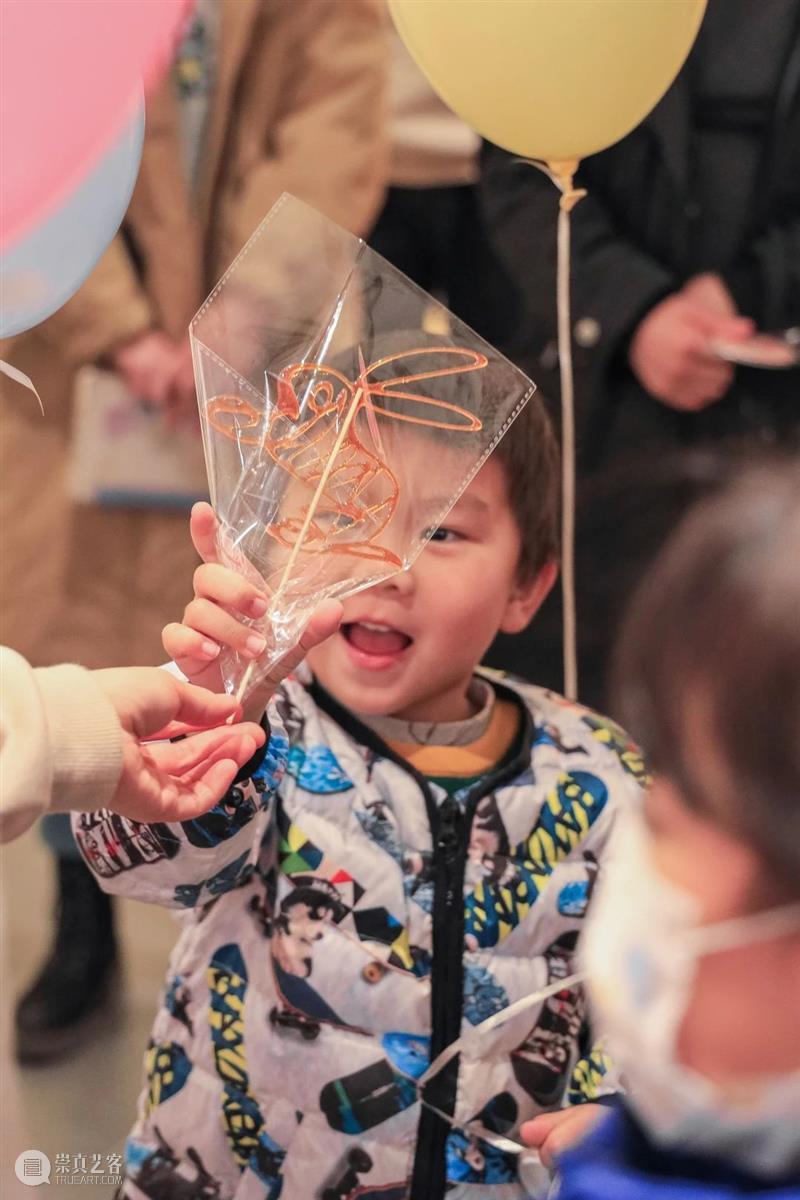 2021,你好呀,我们一起来吹吹牛儿吧! 你好 吹牛儿 元旦 滴水集 艺术 集市 少儿 艺术展 牛气冲天 孩子们 崇真艺客