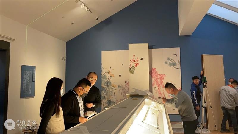 “月圆天宝，花好年丰”：北京画院藏齐白石艺术精品展于苏州博物馆开展  北京画院 北京画院 齐白石 艺术 苏州博物馆 月圆天宝 好年丰 精品 薛良 精品展 海报 崇真艺客