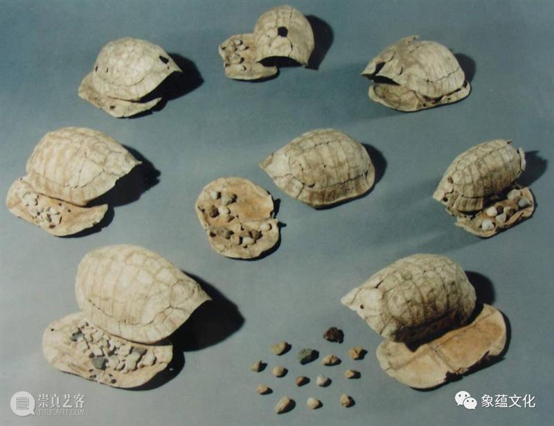 1月2号开讲丨八位考古大咖齐聚，从8000多年前的那支骨笛讲起 骨笛 大咖 贾湖遗址 考古学家 张居中 教授 骨管 时候 面前 两根 崇真艺客