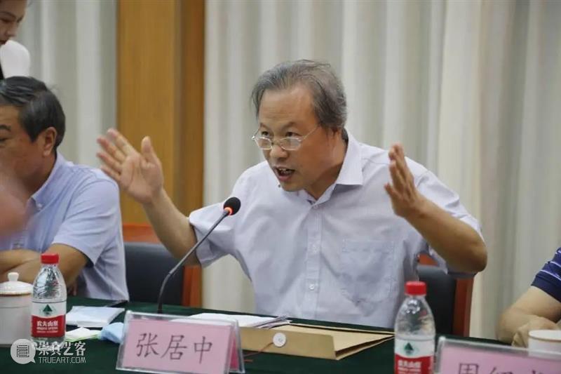 1月2号开讲丨八位考古大咖齐聚，从8000多年前的那支骨笛讲起 骨笛 大咖 贾湖遗址 考古学家 张居中 教授 骨管 时候 面前 两根 崇真艺客