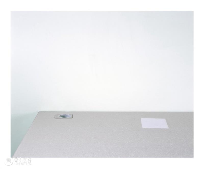 画廊｜灰尘和物影，消失成为了存在的证据 灰尘 画廊 物影 证据 导言 展厅 兜里 艺术家 李俊 生活 崇真艺客