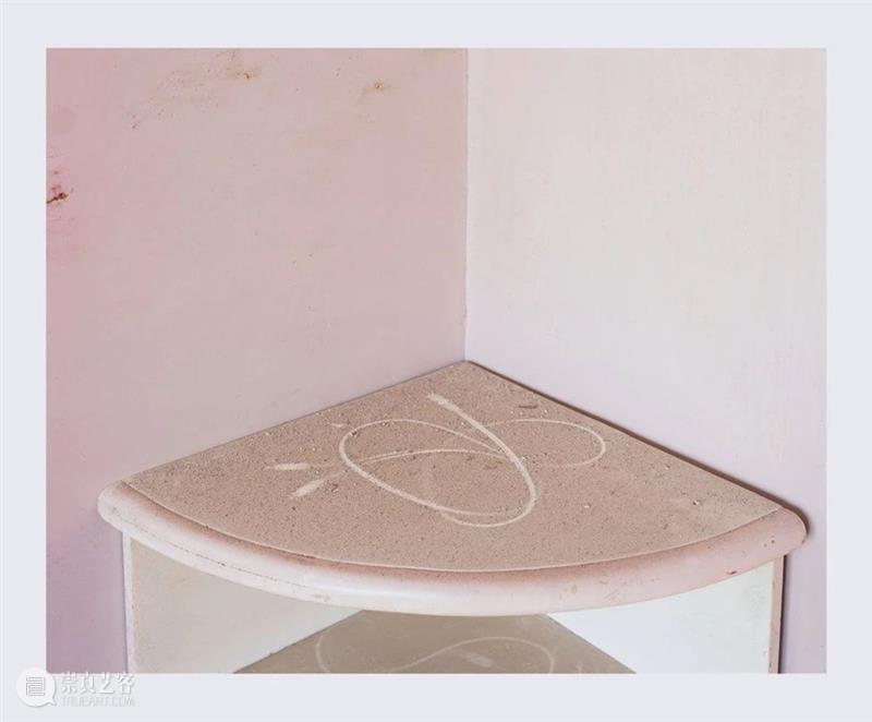 画廊|灰尘和物影,消失成为了存在的证据 灰尘 画廊 物影 证据 导言 展厅 兜里 艺术家 李俊 生活 崇真艺客