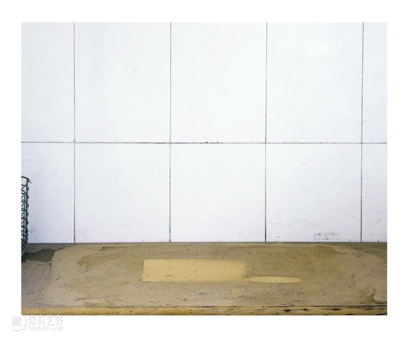 画廊｜灰尘和物影，消失成为了存在的证据 灰尘 画廊 物影 证据 导言 展厅 兜里 艺术家 李俊 生活 崇真艺客