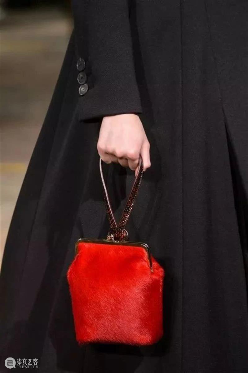 服饰丨穿在身上的中国色,诗意而多情 中国 身上 服饰 上方 中国舞台美术学会 右上 星标 本文 美物 世间 崇真艺客