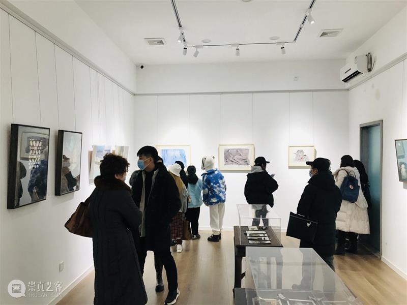 画展、写生、音乐会…书店有这么多玩法？ | 慢闪视集 画展 音乐会 书店 玩法 新年 书展 文创 工作室 市集 美食 崇真艺客