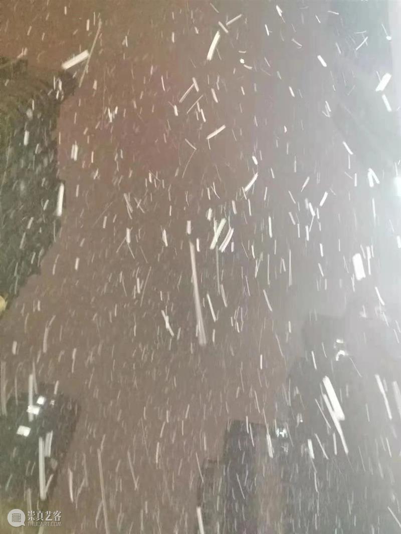 幼黎  |  隐啼的洋流 洋流 隐啼 虚空隐啼 小说 北京故事 幼黎诗摄影精灵 沙发 黎明 蛋壳 湖水 崇真艺客