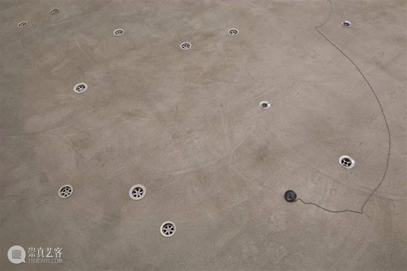 同行/日常每天都在发送摩斯密码 | Ariel Orozco Ariel Orozco 同行 摩斯密码 古巴 目前 墨西哥城 生活 工作 媒介 崇真艺客