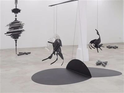 同行/所有隐喻成真 | Harald Klingelhöller Harald ller 同行 德国 杜塞尔多夫 生活 工作 装置 雕塑 语言 崇真艺客