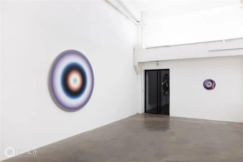 颜磊说明书：“自由是从束缚精神的错误中摆脱出来的” 颜磊 说明书 精神 错误 程序 ART LOOP 开幕式 策展人 李章旭 崇真艺客