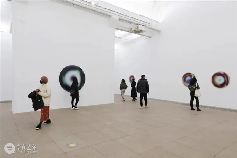 颜磊说明书：“自由是从束缚精神的错误中摆脱出来的” 颜磊 说明书 精神 错误 程序 ART LOOP 开幕式 策展人 李章旭 崇真艺客