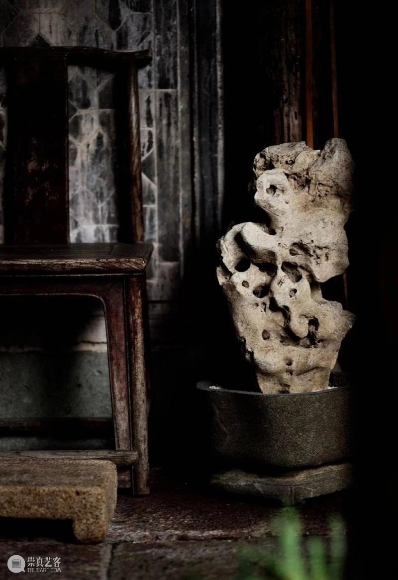 景观丨品石而得苍古之趣，品石而臻永恒之区 品石 苍古 景观 丨品石 上方 中国舞台美术学会 右上 星标 本文 陶瓷 崇真艺客